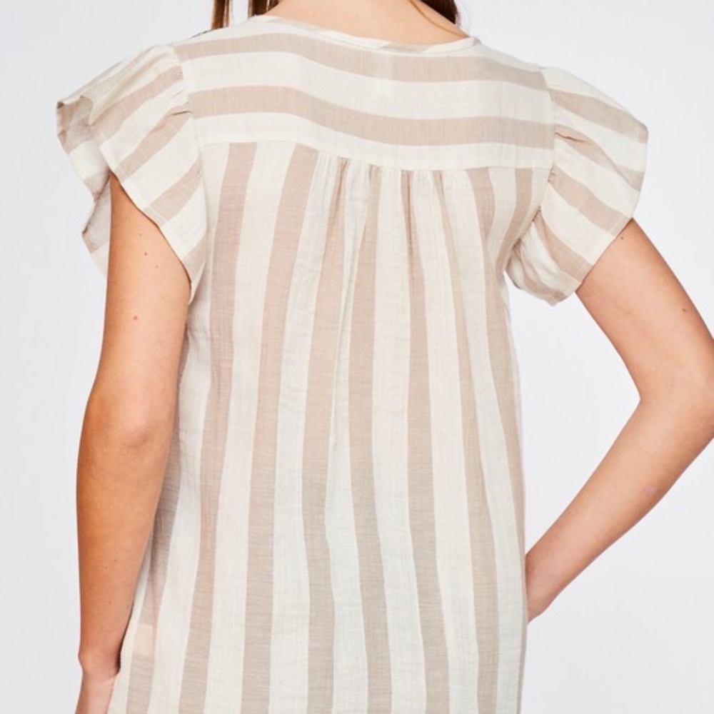 NWT Boho Fluttered Sleeve Striped Embroidered Top - Picture 4 of 5